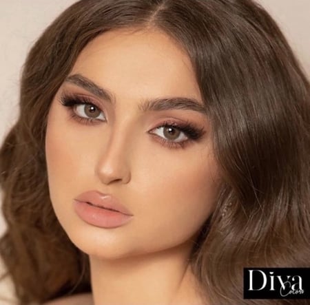 عدسات ترافل ديفا