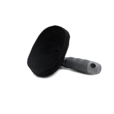 سفنج لتوزيع ملمع الكفرات