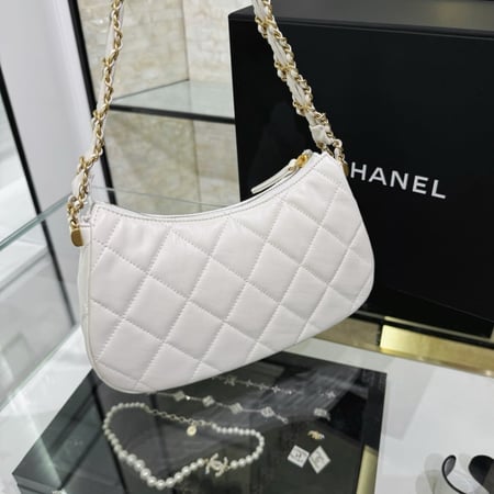 SIZE: 13.5x23.5x5.3cm