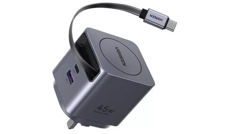 يوجرين نيكسود برو شاحن جداري بقوة 45 واط مع كابل USB-C قابل للسحب