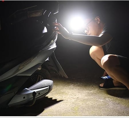 كشاف إضاءة رأس LED قوي ومتعدد الوظائف للدراجات الهوائية مع إضاءة خلفية