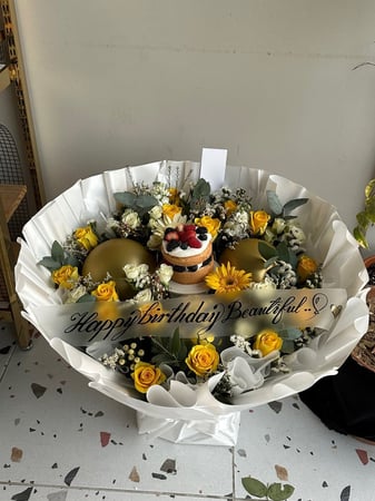 باقه ورد مع كيك