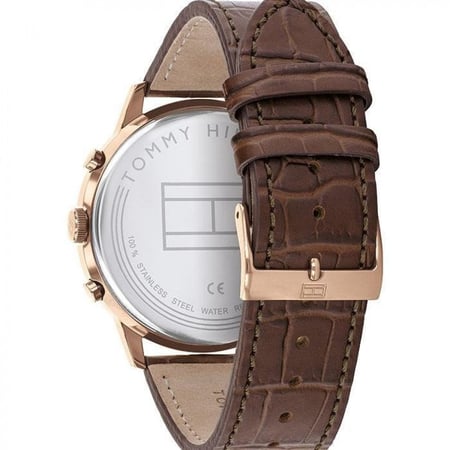 ساعة تومي هيلفيغر