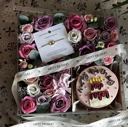 تنسيق على بوكس اكريلك مع الكيك