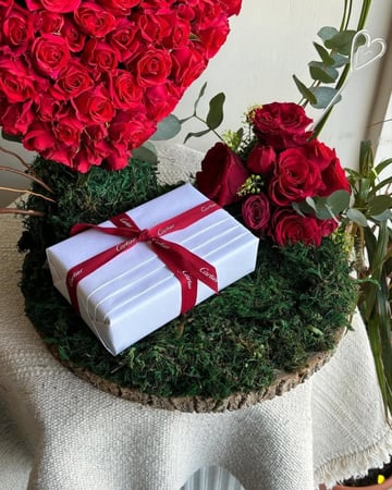 تنسيق القلب بالورد