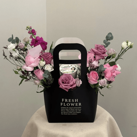 كوب كيك مع ورد