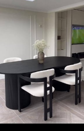 طاولة طعام خشب سنديان