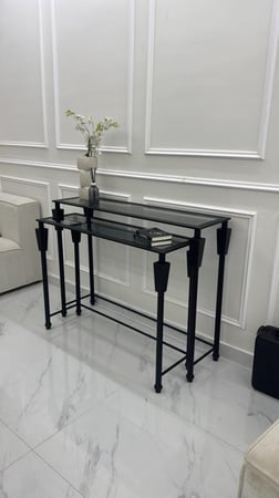 طقم مدخلين لون اسود سطح قزاز