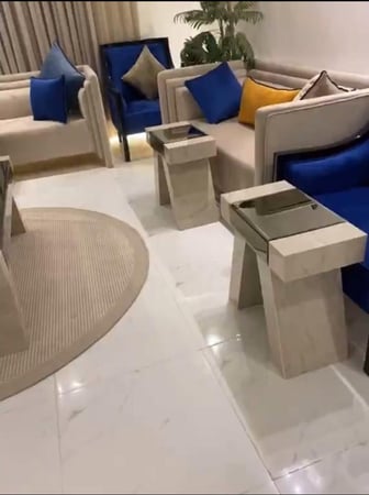 طقم طاولات بديل رخام وسطح زجاج
