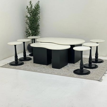 طقم طاولات ضيافه حبه كبيره و 6 خدمه