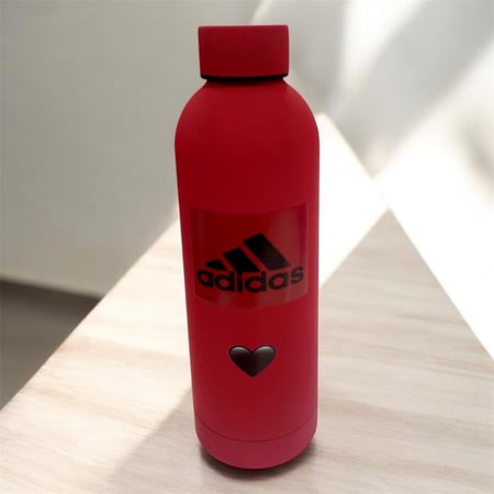 قارورة من الفولاذ المقاوم للصدأ ( شعار اديداس )