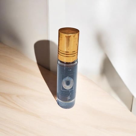 عطر - الحجر الأسود Perfume - Black Stone, price 5 riyals