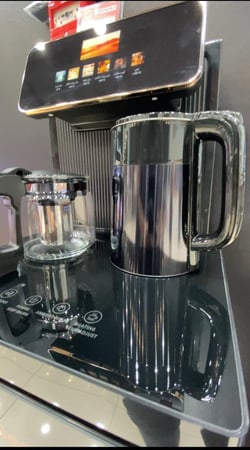 ركن تحضير القهوة والشاي الذكي – مع قارورة ماء سفلية مخفية لأداء مرتب وعصري