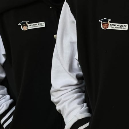 بروش تخرج أنيق ومميز