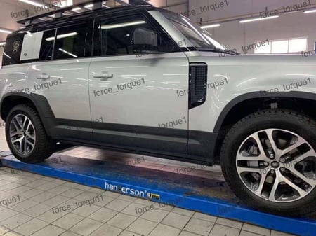 دعاسات كهربائية لاند روفر ديفندر من موديل 2019-2023