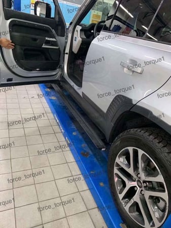 دعاسات كهربائية لاند روفر ديفندر من موديل 2019-2023
