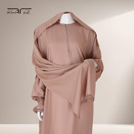 إسدال صلاة دانتيل بتصميم أنيق ومريح