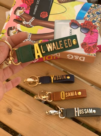 ميدالية - حرف وسط وصغير