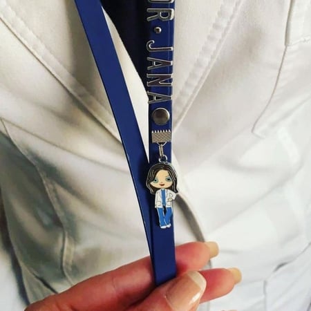 غير قابل للسحب  - ID Holder