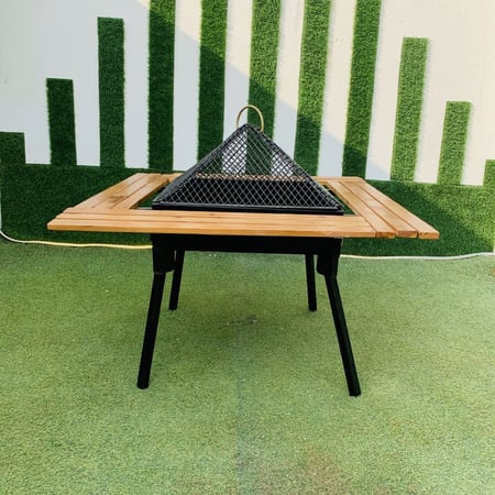 صورة طبيعية لمنقل شوي خشبي