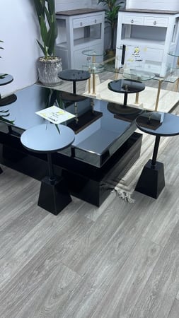 طاولات ضيافة