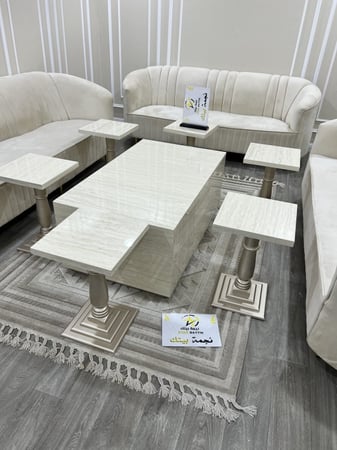 طاولات ضيافة
