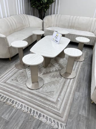 طاولات ضيافة