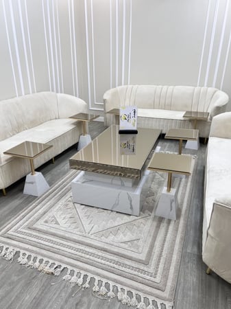 طاولات ضيافة