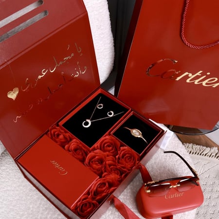 بوكس إكسسوارات نسائية لمسة تطريز