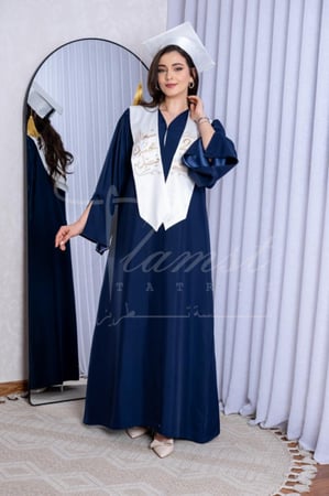 روب تخرج كحلي ووشاح اوف لايت 2025