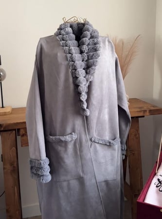 بوكس السعادة الوردي