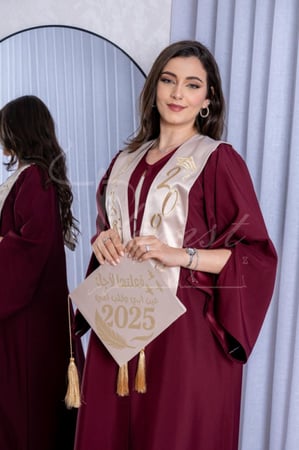 روب تخرج خمري