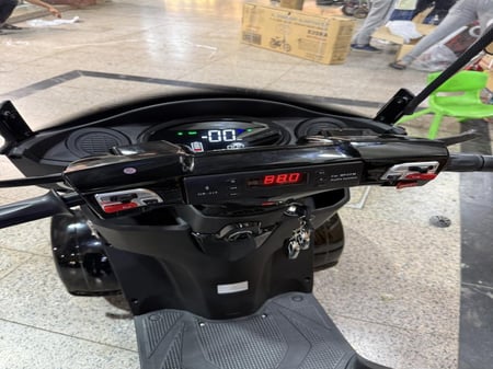 سكوتر الحديث 4 كفرات 2025