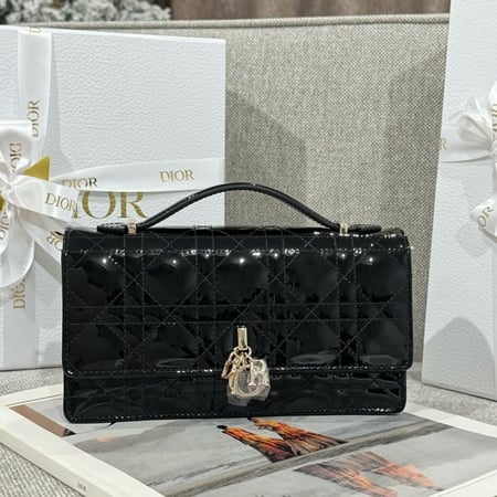 حقيبة ديور - DIOR ليدي كلاتش مقاس 21cm
