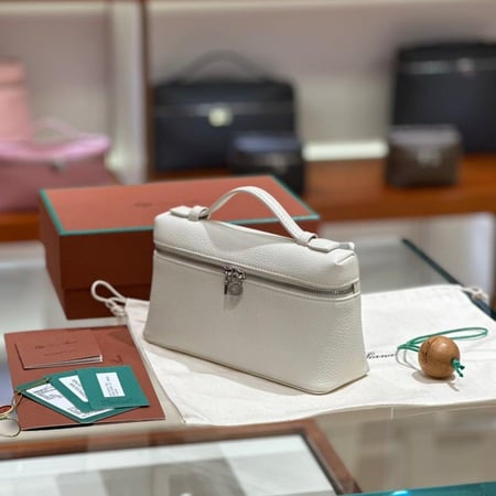 حقيبة لوروبيانا - LORO PIANA مقاس 19cm