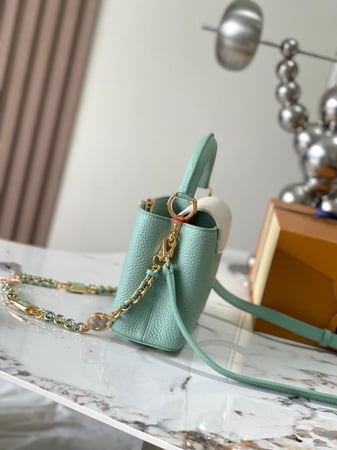 لوي فيتون كابسين ميني 21cm