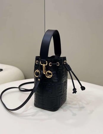 فندي Mon Tresor مقاس 18
