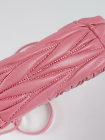 ميو ميو Wander Matelassé مقاس 20cm