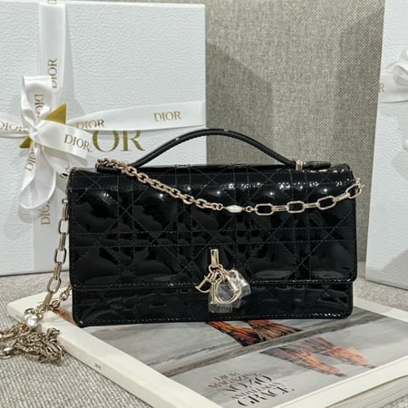 حقيبة ديور - DIOR ليدي كلاتش مقاس 21cm