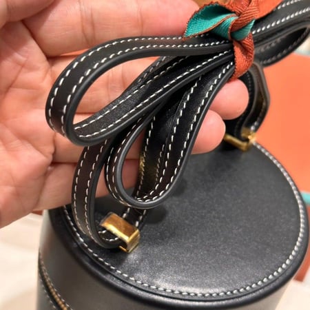 حقيبة لوروبيانا - LORO PIANA  مقاس 12cm