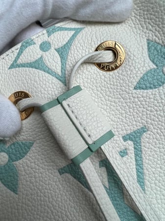 لوي فيتون Néonoé BB مقاس 20cm