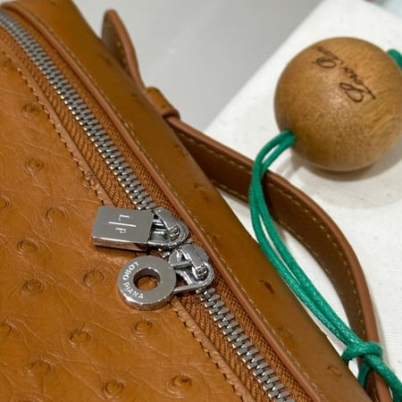 حقيبة لوروبيانا - LORO PIANA مقاس 19cm