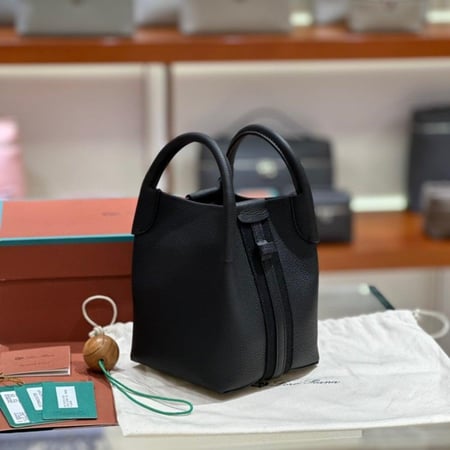 حقيبة لوروبيانا - LORO PIANA مقاس16cm