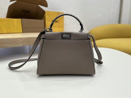 فندي بيكابو مقاس 23cm