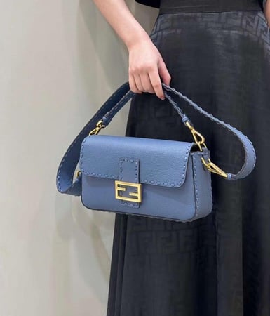 فندي BaGuette مقاس 27cm