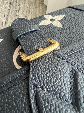 لوي فيتون DIANE مقاس23cm