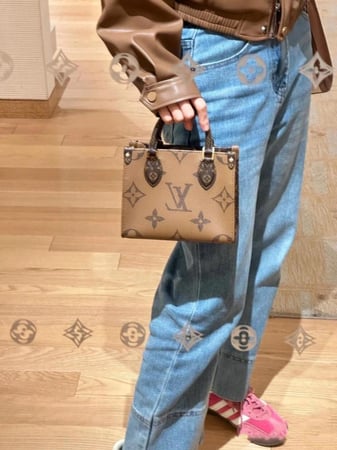 لوي فيتون ONTHEGO BB مقاس18cm