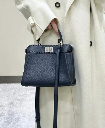 فندي بيكابو ايكونك مقاس 23سم