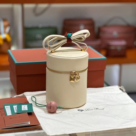 حقيبة لوروبيانا - LORO PIANA  مقاس 12cm