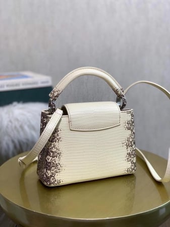 لوي فيتون Capucines مقاس 21cm